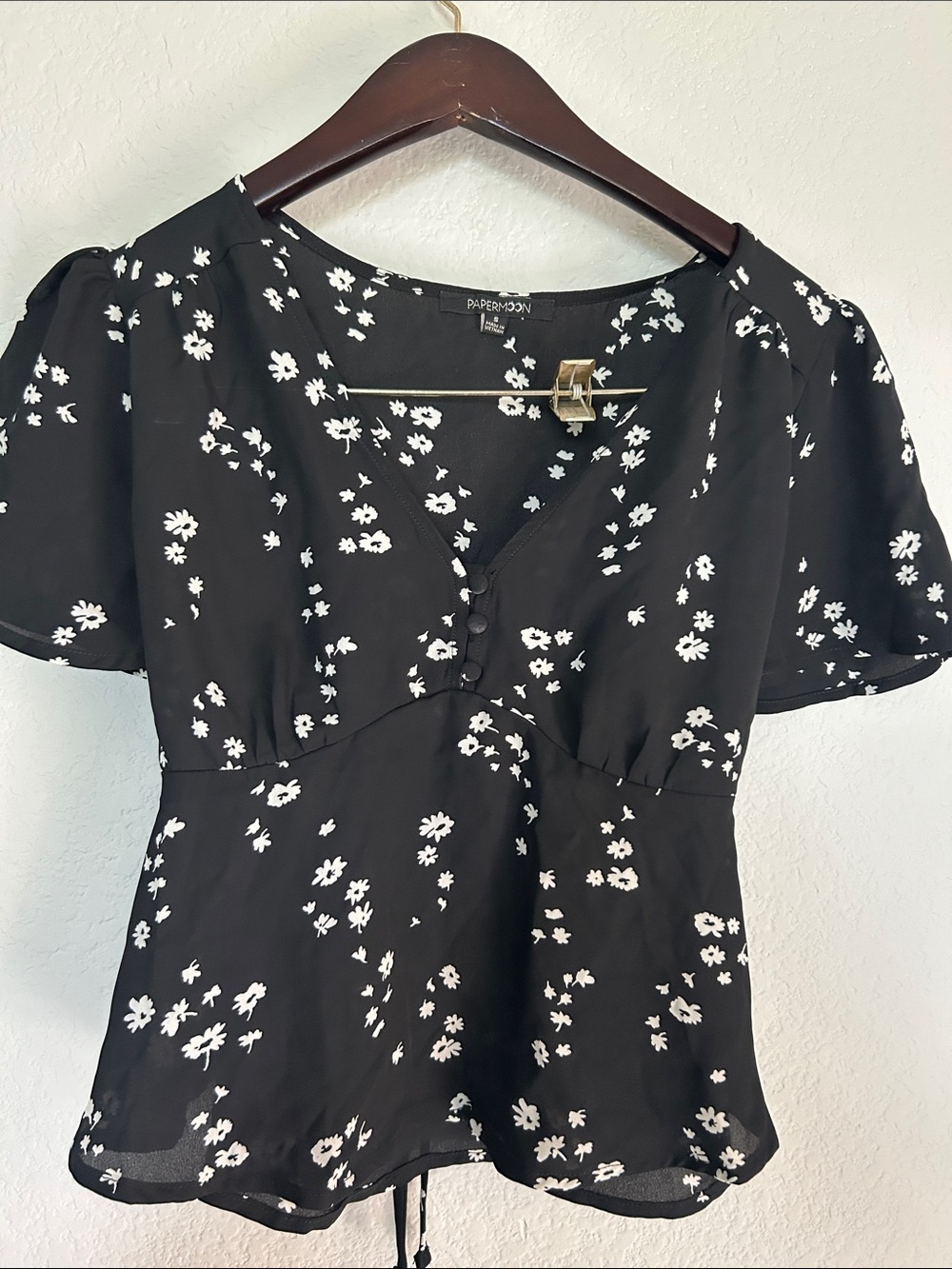 Papermoon Black and White Floral Peplum Button-Front Top